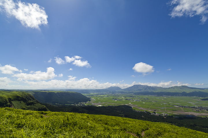 北外輪山から望む阿蘇五岳の写真