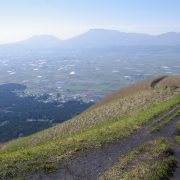 大観峰から望む阿蘇五岳の写真